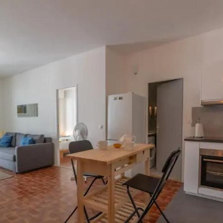 Grand Appartement Lumineux Pour 2 A 4 Personnes A Avignon Intra-Muros Wifi Gratuit Luaran gambar